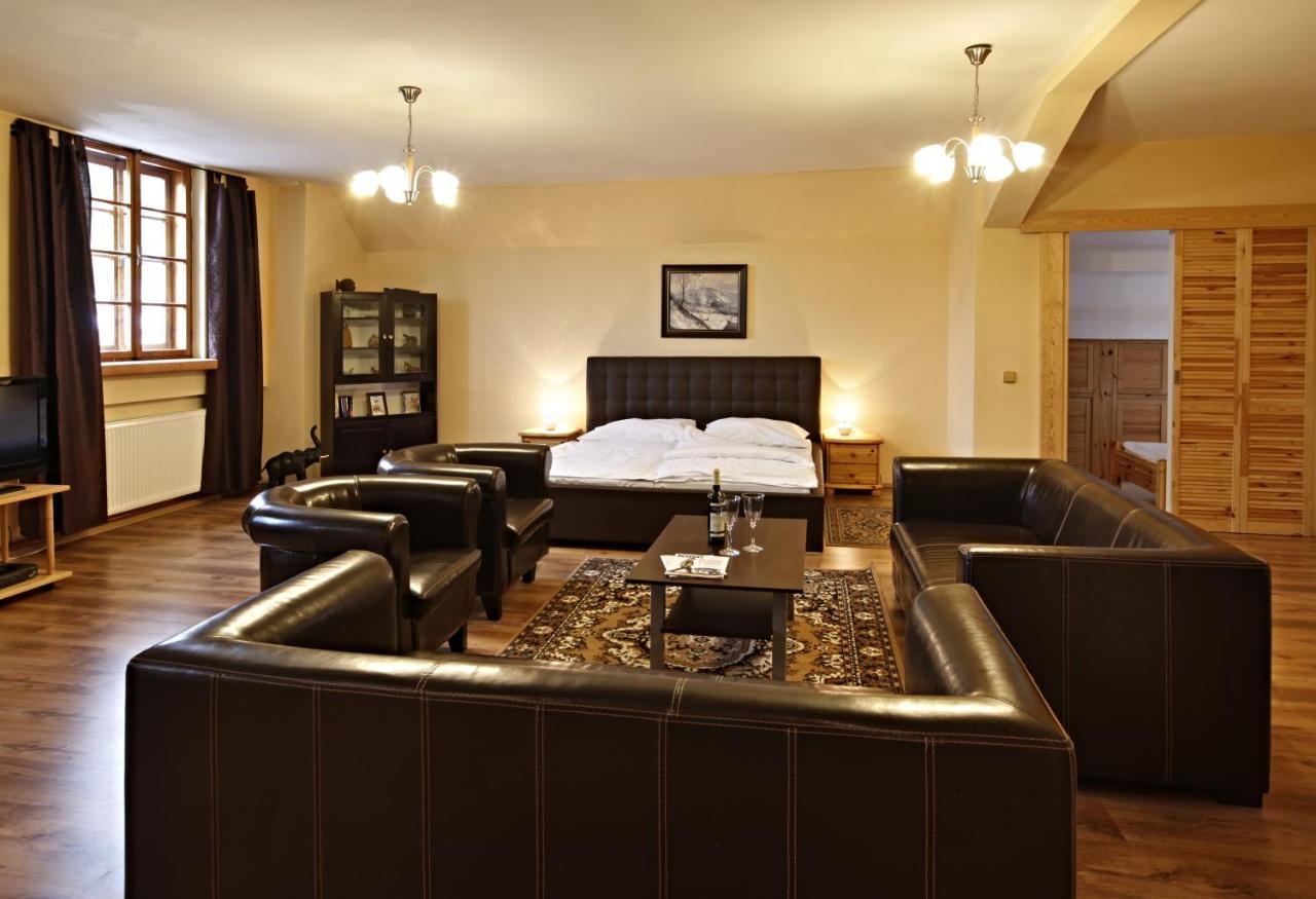 Hotel Posta Černý Dŭl Eksteriør billede