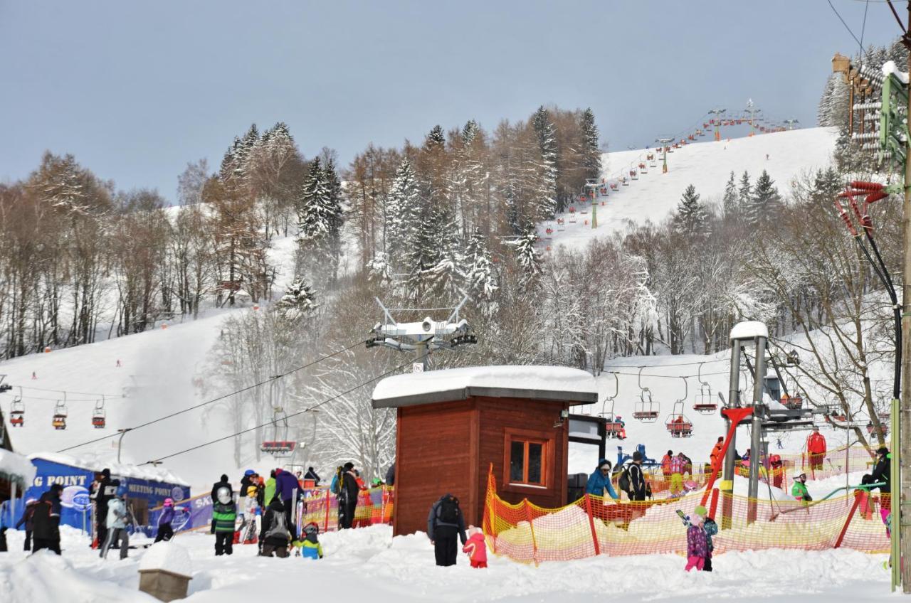 Hotel Posta Černý Dŭl Eksteriør billede