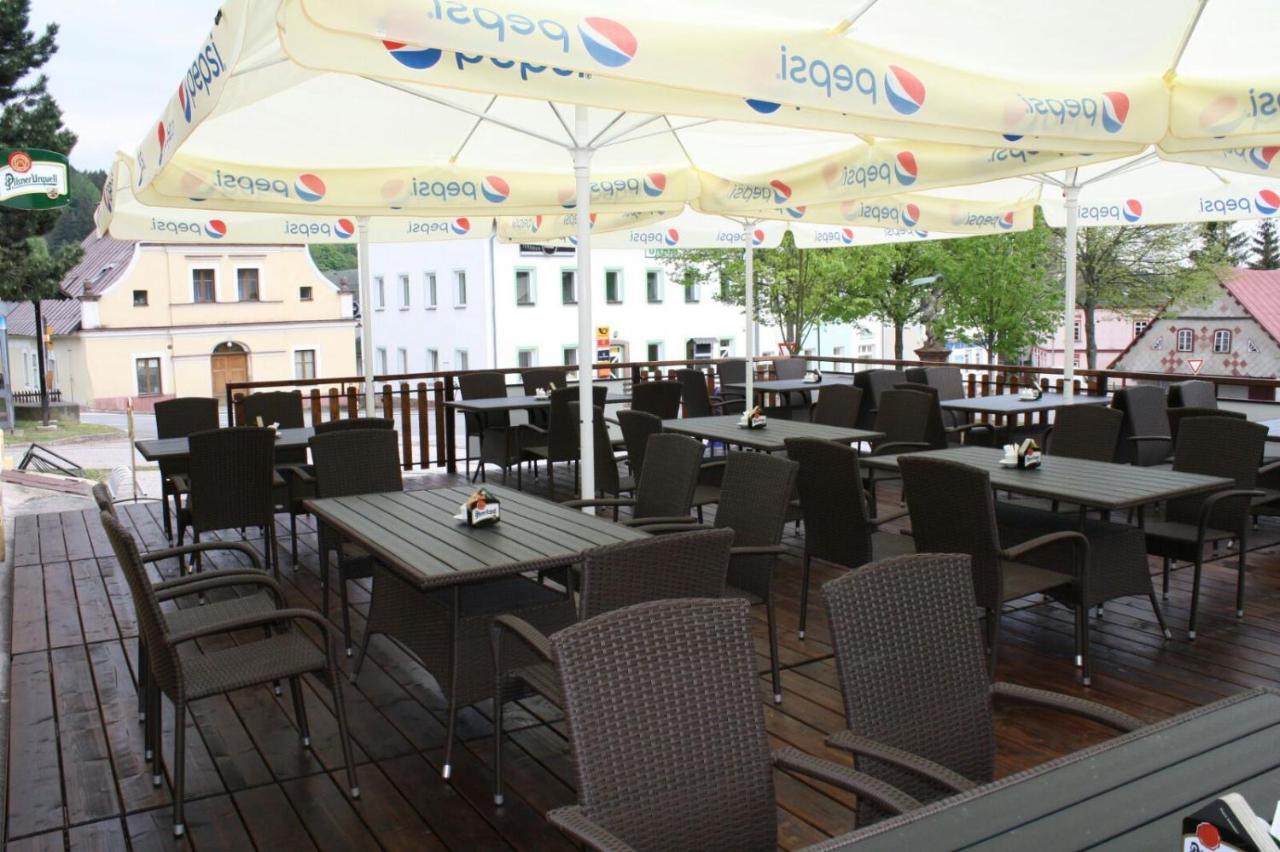 Hotel Posta Černý Dŭl Eksteriør billede