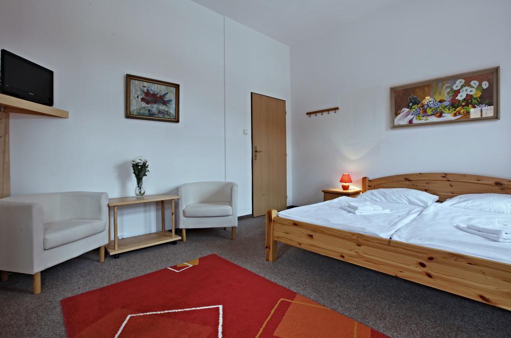 Hotel Posta Černý Dŭl Eksteriør billede