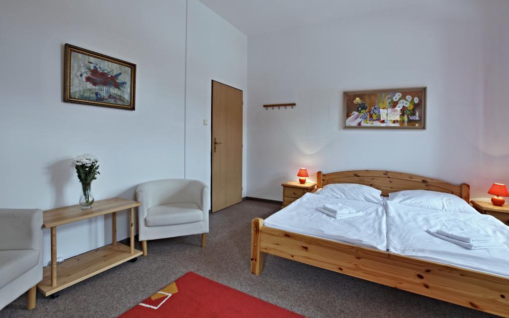 Hotel Posta Černý Dŭl Eksteriør billede