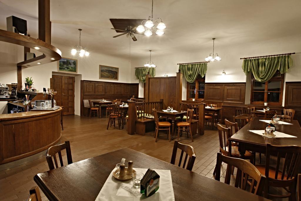 Hotel Posta Černý Dŭl Eksteriør billede