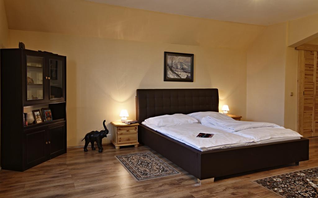 Hotel Posta Černý Dŭl Eksteriør billede