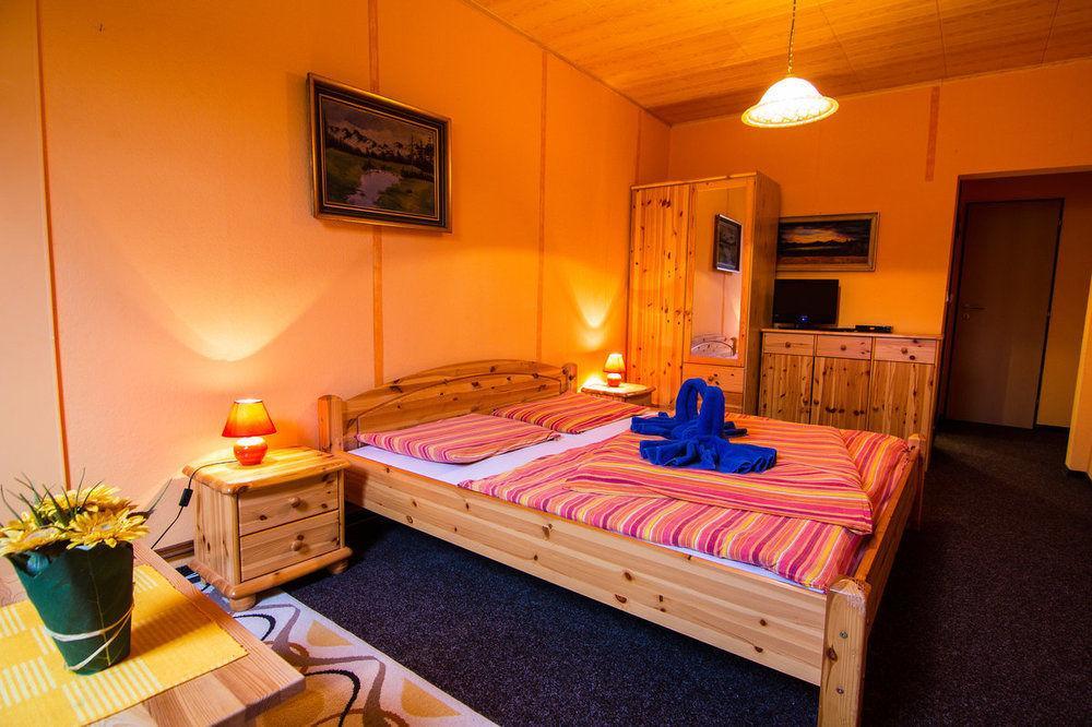 Hotel Posta Černý Dŭl Eksteriør billede