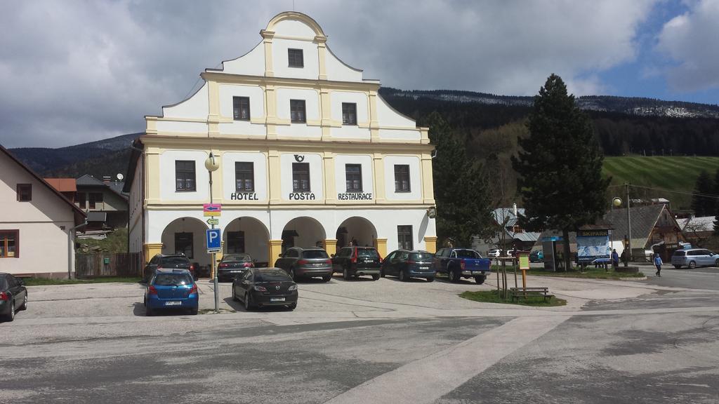 Hotel Posta Černý Dŭl Eksteriør billede