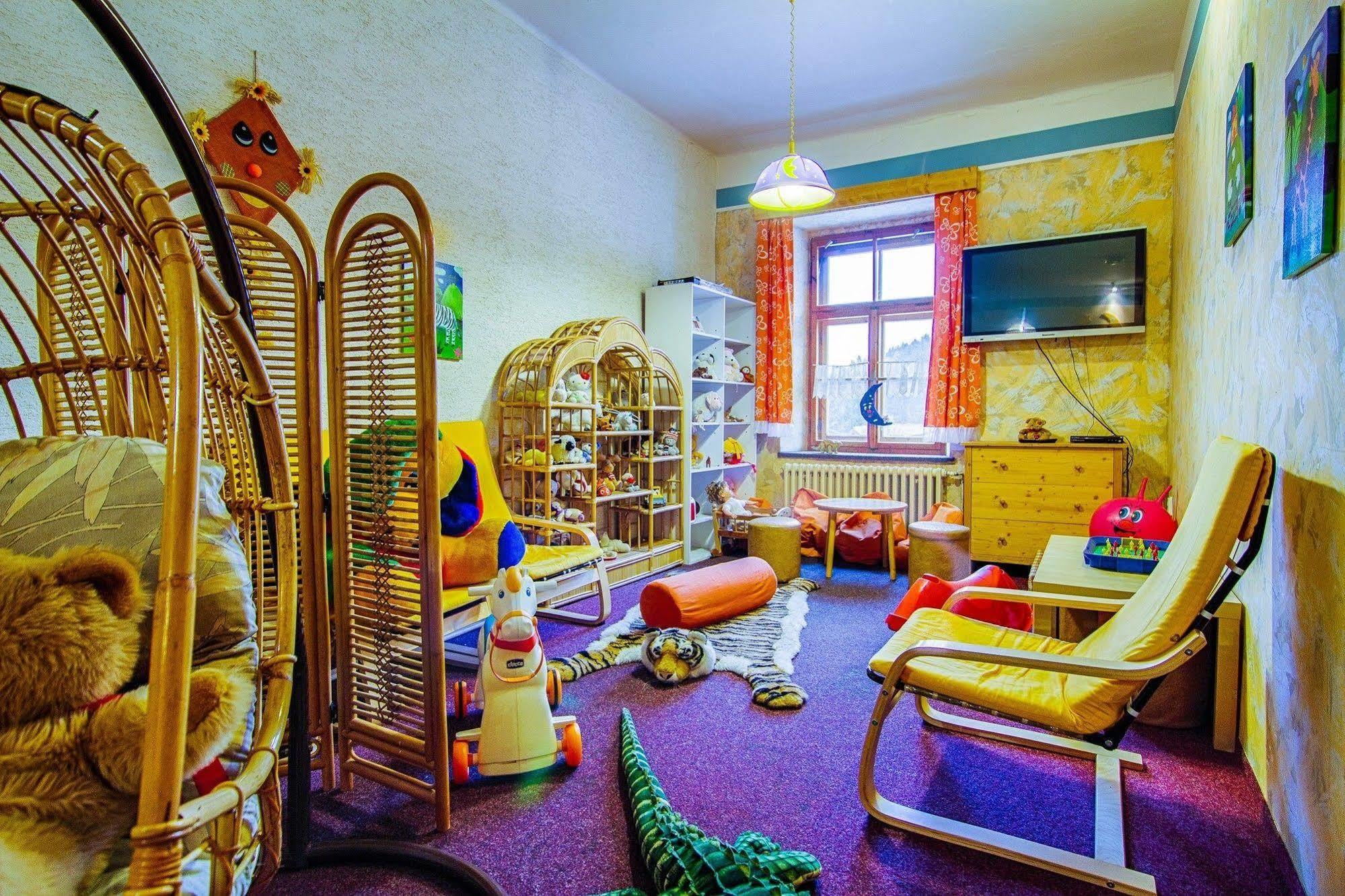 Hotel Posta Černý Dŭl Eksteriør billede