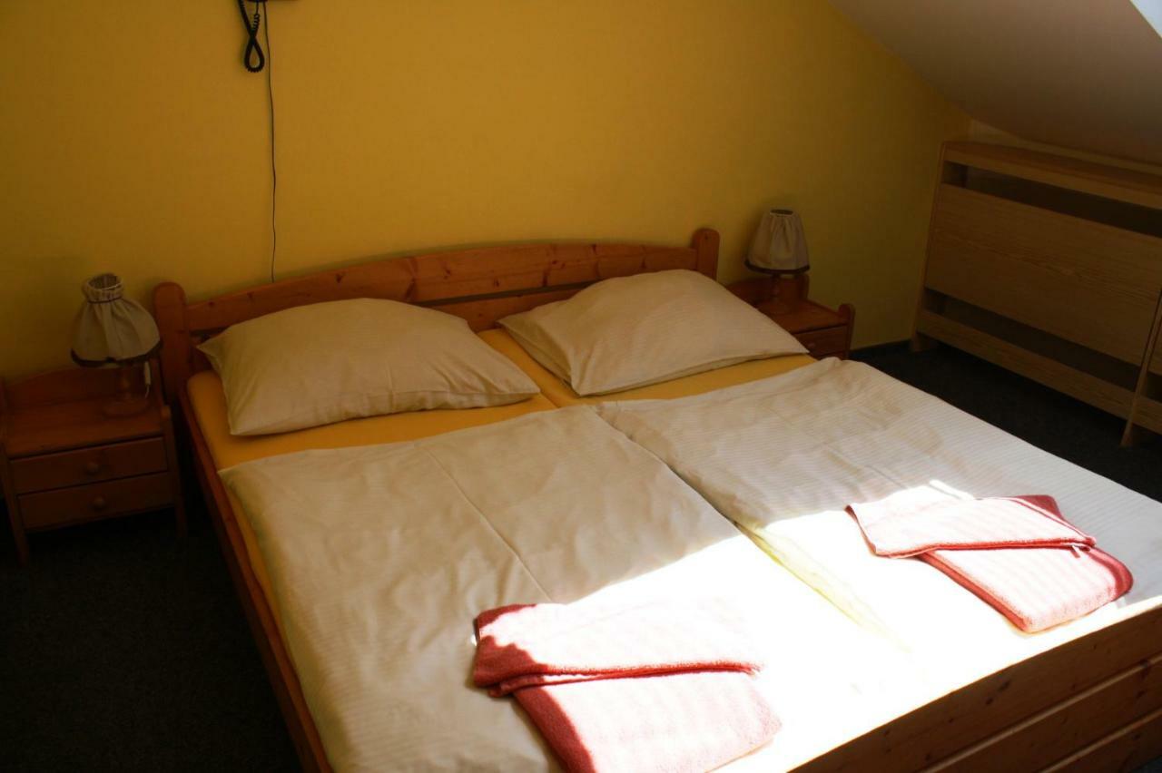 Hotel Posta Černý Dŭl Eksteriør billede