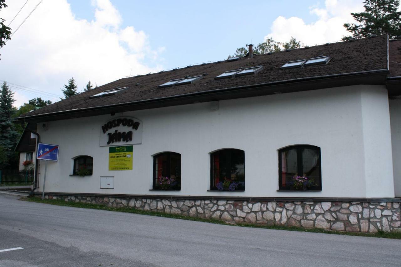 Hotel Posta Černý Dŭl Eksteriør billede